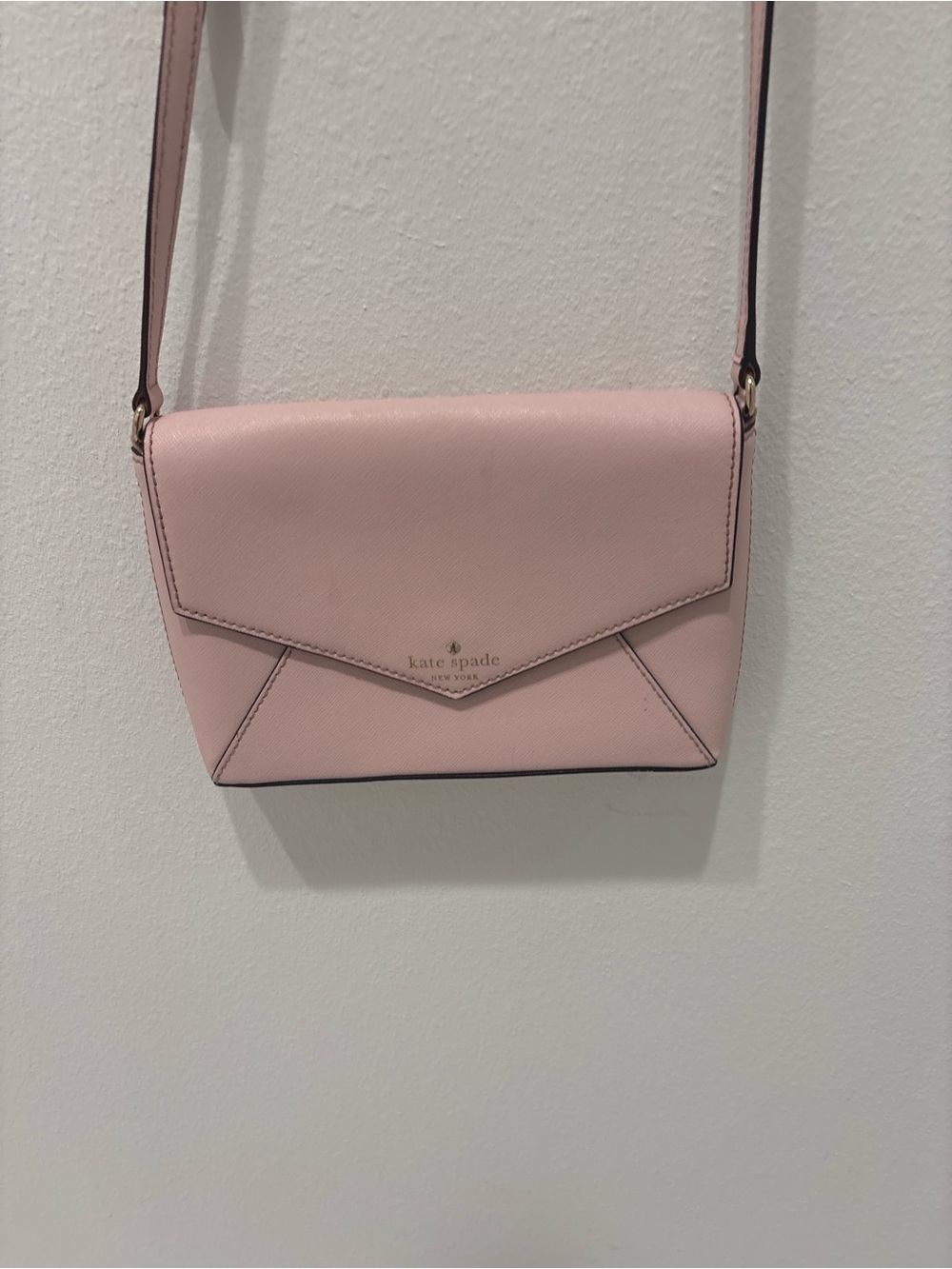 kate spade soft pink saffiano crossbody envelope bag
